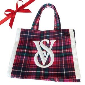 NWOT Victoria's Secret Red Plaid Holiday Tote Bag 🎄✨ – Faux Fur Trim